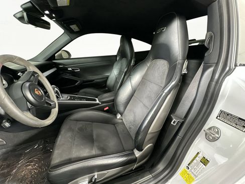 Used 2018 Porsche 911 GT3 w/ Sport Chrono Package image 11