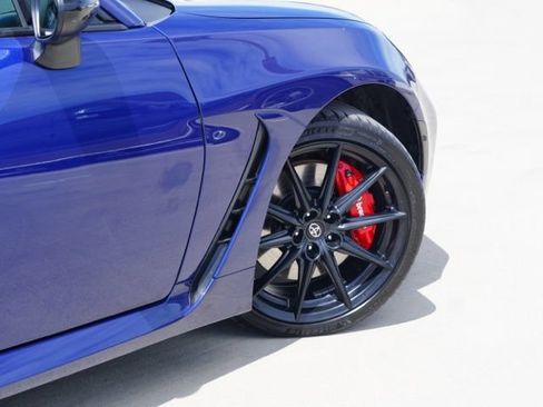 Used 2025 Toyota GR86 Premium w/ Performance Package RWD image 8