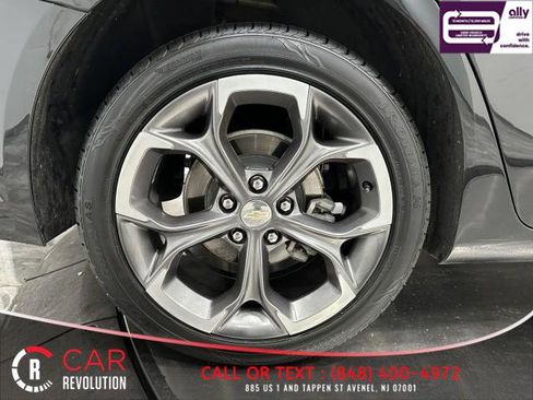 Used 2021 Chevrolet Malibu LT image 12