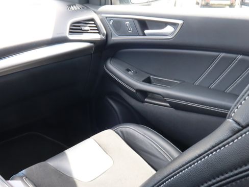 Used 2021 Ford Edge ST w/ Equipment Group 401A AWD/4WD image 11