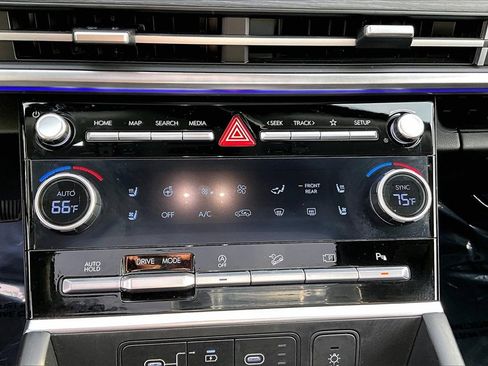 Used 2025 Hyundai Santa Fe Limited image 32