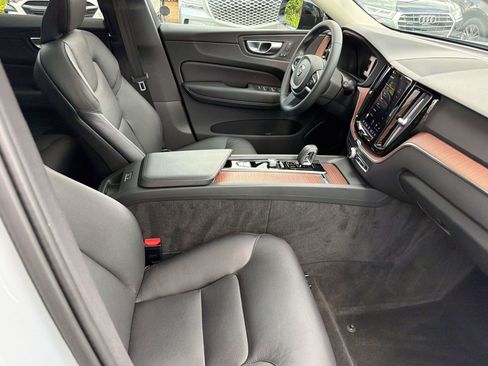 Certified 2024 Volvo XC60 B5 Plus w/ Protection Package Premier AWD/4WD image 25