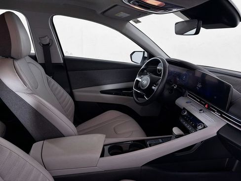 Used 2025 Hyundai Elantra Limited FWD image 36
