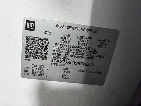 Used 2025 GMC Yukon XL Denali AWD/4WD image 38