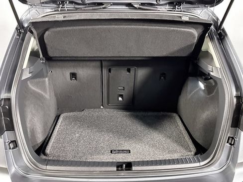 Certified 2025 Volkswagen Taos SE AWD/4WD image 22