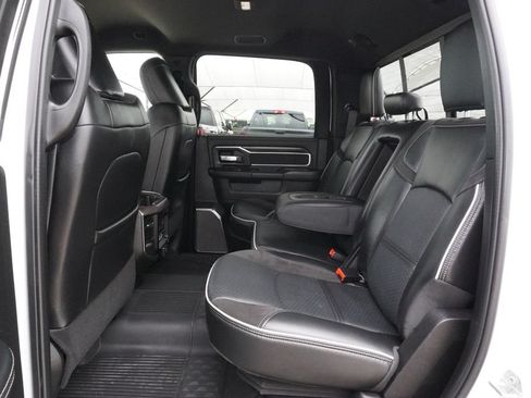 Used 2025 RAM 2500 Laramie AWD/4WD image 33