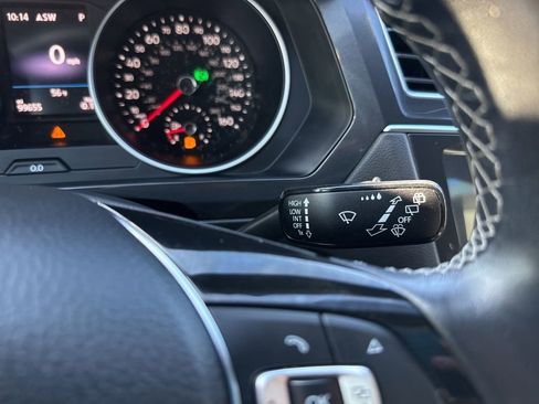 Used 2018 Volkswagen Tiguan SEL image 24
