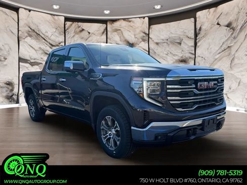 Used 2025 GMC Sierra 1500 SLT AWD/4WD image 1
