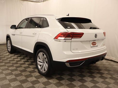 Used 2023 Volkswagen Atlas Cross Sport SE FWD image 3