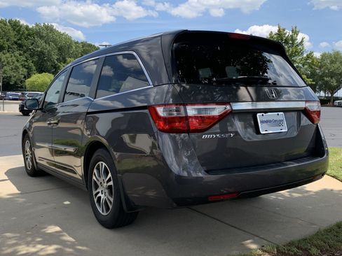Used 2013 Honda Odyssey EX image 8