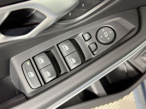 Certified 2025 BMW 330i Sedan image 13