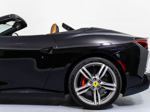Certified 2019 Ferrari Portofino image 27