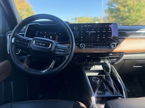 Used 2023 GMC Canyon AT4 w/ AT4 Premium Package image 21