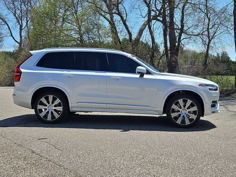 Used 2025 Volvo XC90 B6 Plus w/ Protection Package Premier AWD/4WD image 16