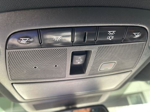 Used 2019 INFINITI Q60 3.0t Luxe w/ Essential Package image 30