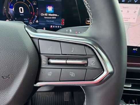 Used 2026 Chevrolet Traverse Z71 w/ Enhanced Driving Package AWD/4WD image 17