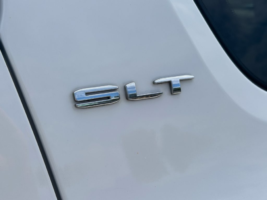 Used 2020 GMC Acadia SLT FWD image 15
