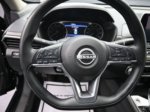 Used 2024 Nissan Altima 2.5 SV image 37