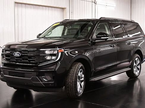 New 2027 Ford Expedition Max Active AWD/4WD image 3
