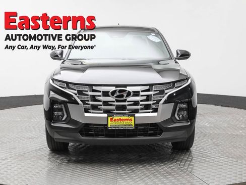 Used 2024 Hyundai Santa Cruz SE image 2