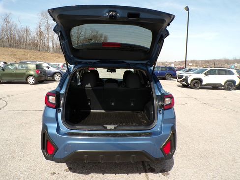Used 2024 Subaru Crosstrek 2.0i Premium image 8
