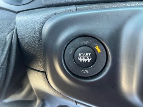 Used 2021 Jeep Wrangler Unlimited Sahara AWD/4WD image 20