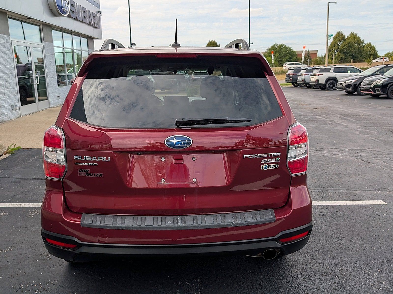 Used 2015 Subaru Forester 2.5i Touring AWD/4WD image 4
