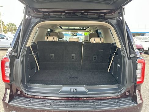 Used 2024 Ford Expedition Limited RWD image 25