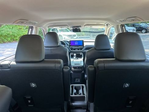 Used 2026 Toyota Grand Highlander AWD image 16