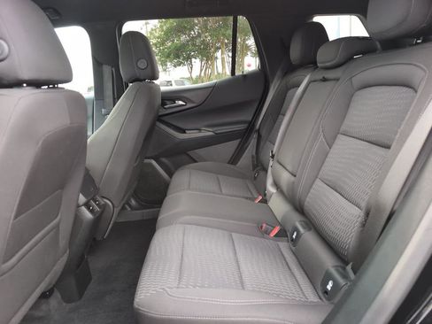 Used 2025 Chevrolet Equinox LT FWD image 32