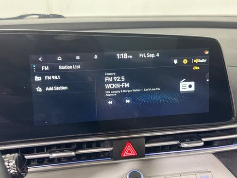 Used 2024 Hyundai Elantra Limited FWD image 30