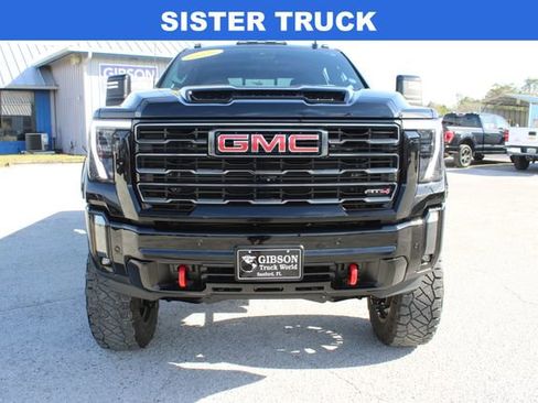 Used 2025 GMC Sierra 2500 AT4 w/ AT4 Premium Plus Package image 2