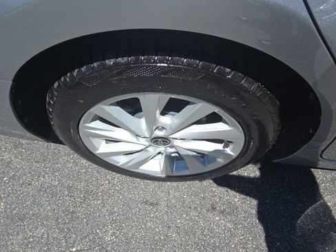 Used 2022 Toyota Camry LE FWD image 23