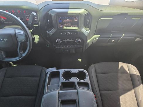 Used 2025 Chevrolet Silverado 1500 Custom Trail Boss AWD/4WD image 9