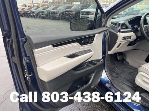 Used 2023 Honda Odyssey Elite image 5