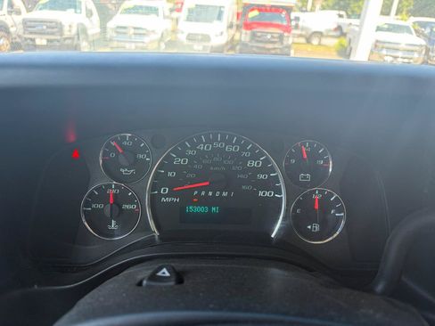 Used 2016 Chevrolet Express 3500 RWD image 22