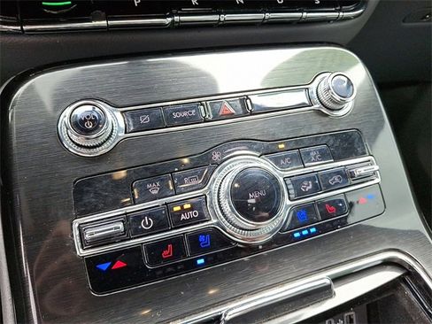 Certified 2022 Lincoln Nautilus Reserve image 18