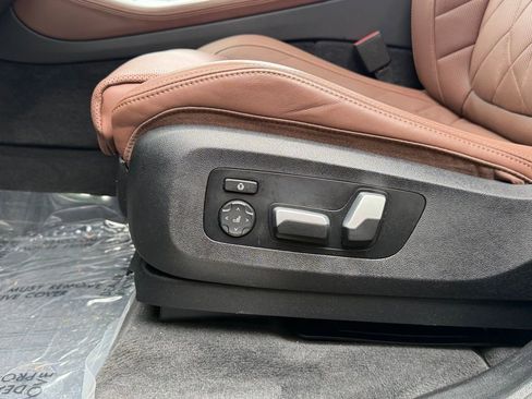 Used 2024 BMW X5 xDrive40i w/ M Sport Package AWD/4WD image 27