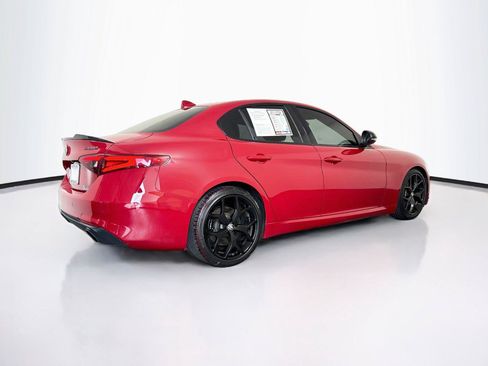 Used 2019 Alfa Romeo Giulia w/ Nero Edizione RWD image 6