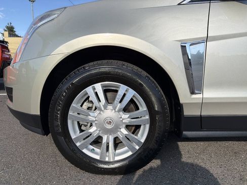 Used 2016 Cadillac SRX Luxury w/ Driver Awareness Package AWD/4WD image 13