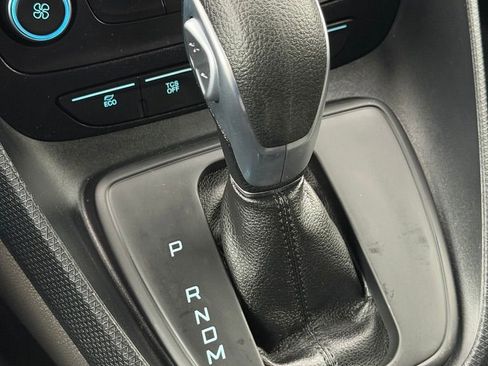 Used 2022 Ford Transit Connect XL image 40