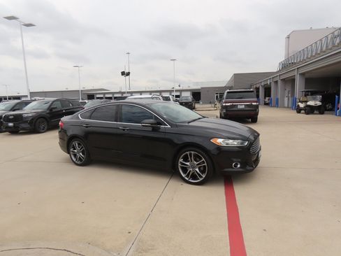 Used 2014 Ford Fusion Titanium FWD image 7