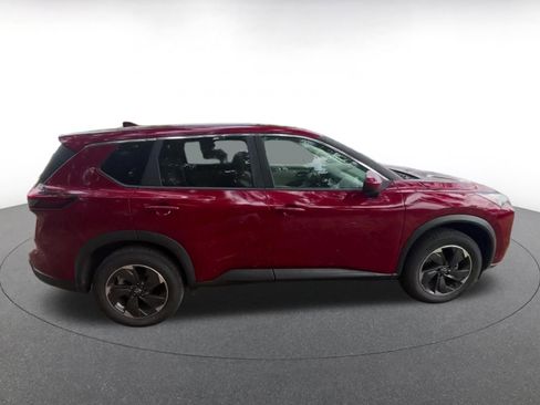 Used 2025 Nissan Rogue SV FWD image 16