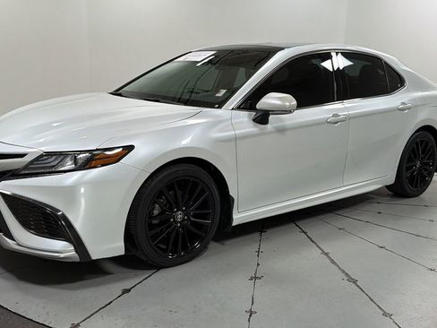 Used 2022 Toyota Camry XSE image 1