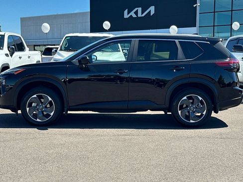 Used 2024 Nissan Rogue SV AWD/4WD image 7