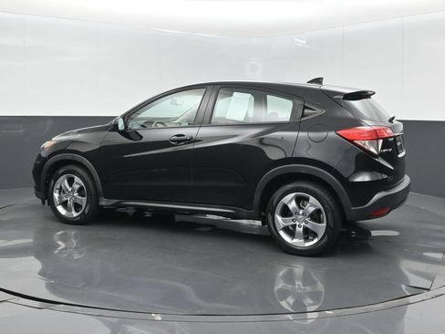 Certified 2022 Honda HR-V LX image 4