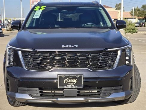 Certified 2025 Kia Sorento S w/ Panoramic Sunroof Package image 2