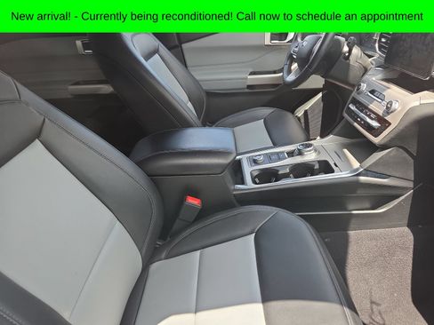 Used 2023 Ford Explorer XLT w/ Equipment Group 202A AWD/4WD image 8