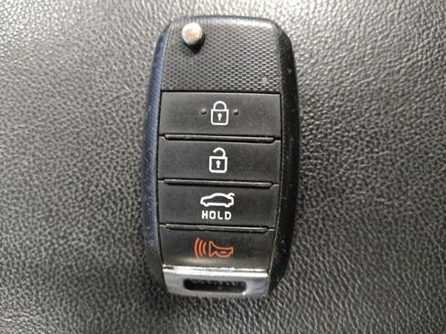 Used 2020 Kia Optima LX FWD image 32
