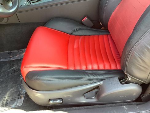 Used 2002 Ford Thunderbird Deluxe image 34